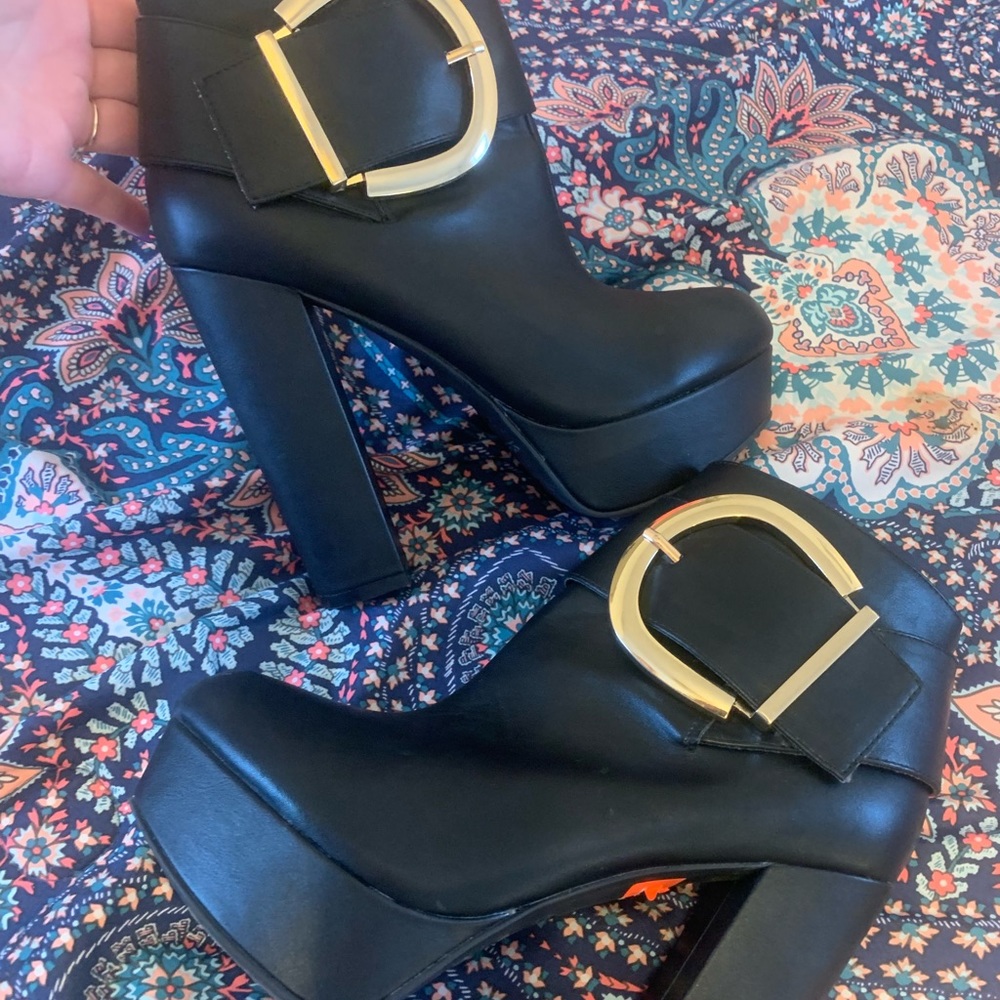 Brand new heels 👠